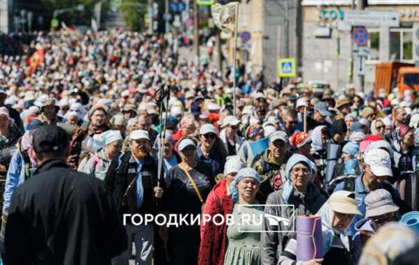 Великорецкий крестный ход стартовал из Кирова: фоторепортаж