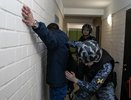 В Кирове из сауны вывели разыскиваемого за угон мужчину