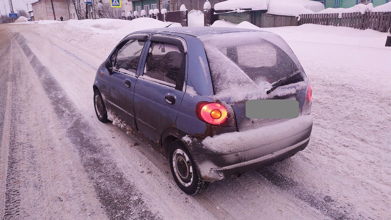 Главная картинка новости: Женщина за рулем в Котельниче сбила 13-летнюю девочку