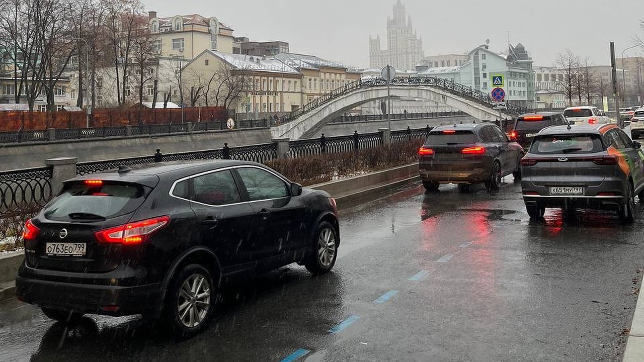 Главная картинка новости: Решил менять масло раз в 10 000 км - "убил" мотор: объясняю, почему этого было недостаточно