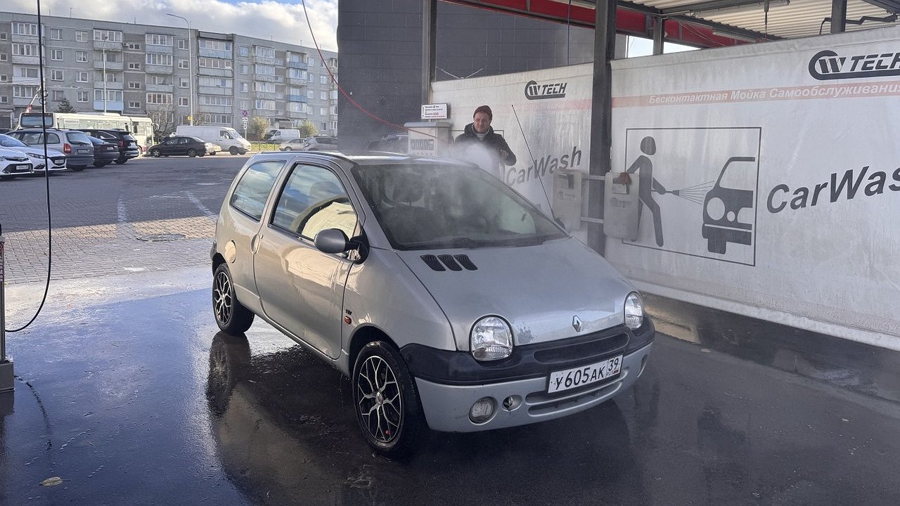 Главная картинка новости: Мыть зимой или ждать весны: автомеханики объяснили, что быстрее убивает кузов авто — мороз или грязь