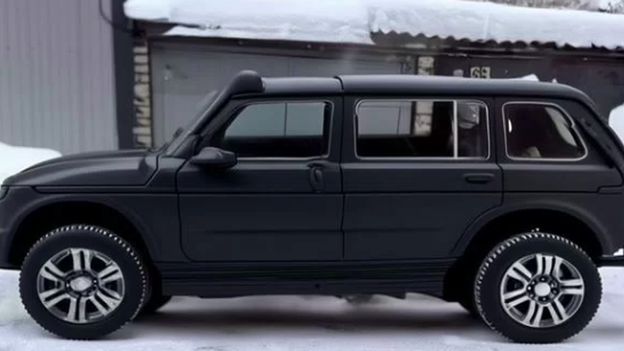 Главная картинка новости: В Кирове дарят настоящую машину в подарок к покупке модели за 180 тысяч