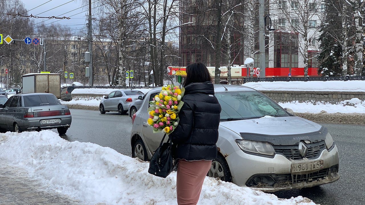 Главная картинка новости: 8 Марта не за горами: самые предусмотрительные уже заказывают подарки - 30 идей для мамы, сестры и подруги с Ozon и Wildberries