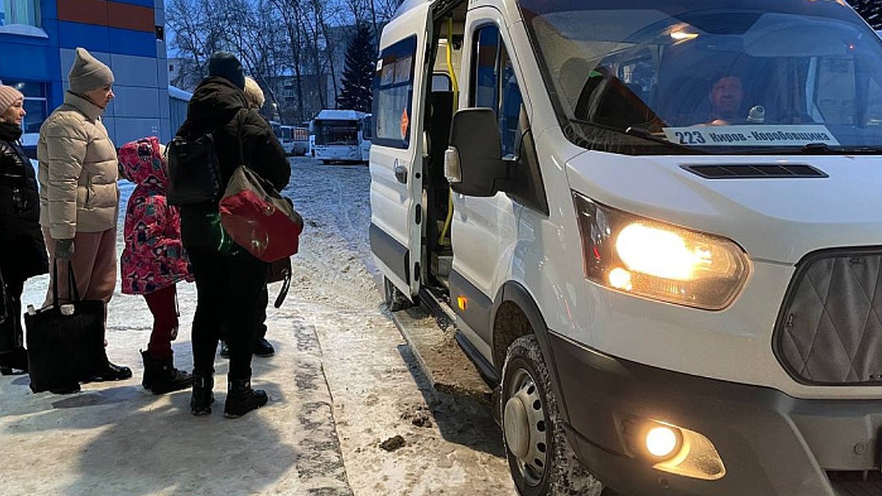 Главная картинка новости: Автобусы до Вяза и Коробовщины перевезли за два года 32 тысячи кировчан