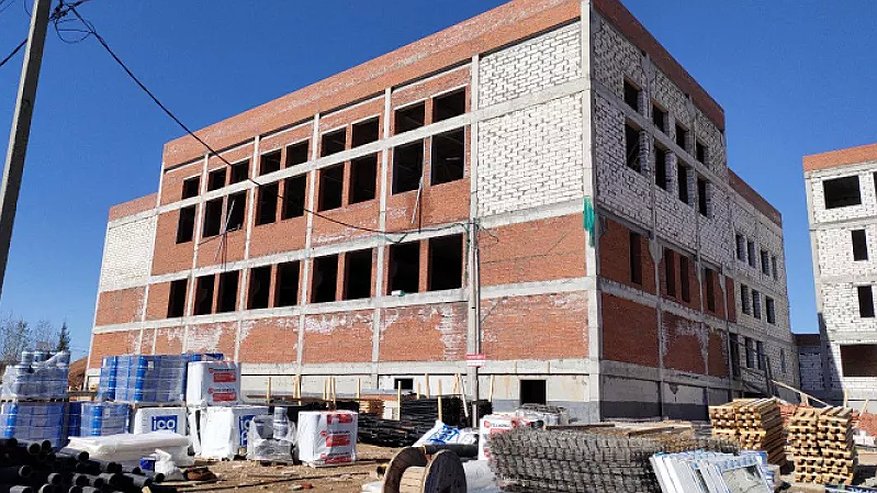 Главная картинка новости: В Кирове в 2026 году сдадут три школы