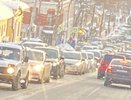 В Кирове улица Ленина и старый мост встали в огромной пробке