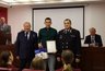 Вратарь кировской "Родины" спас кассира от вора с ножом