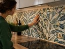 Скучная плитка — прошлый век: мозаика снова в моде — ею отделывают стены, полы и даже столешницы