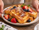 Нашла вкусное применение вчерашнему батону: готовлю французский завтрак за 15 минут — проще сырников, вкуснее оладий