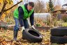 Не спешите везти шины на свалку: 6 способов использовать покрышки — полезные решения для участка