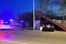 В Кирове пьяный водитель влетел в остановку на угнанном авто