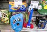 Заглянула в Fix Price за мелочами: игрушки от 35 ₽, браслет-антистресс за 299 ₽ и мыльные пузыри за 149 ₽ — набрала 7 подарков для детей