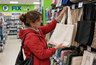 Скупаю по 5 штук шопперы в Fix Price, но не для покупок: превратила их в стильный декор для дома за 1 вечер
