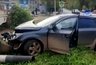 Пьяный водитель в Кирово-Чепецке протаранил ограждение на перекрестке и попал на видео