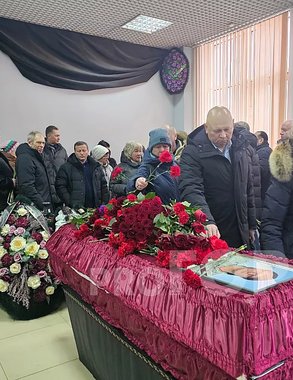 «Я должен совершить подвиг»: в Кирове простились с журналистом, геройски погибшим на СВО