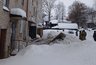 Миниатюра новости: Стена и крыша пятиэтажного дома обрушились в Яранске: жильцов эвакуируют