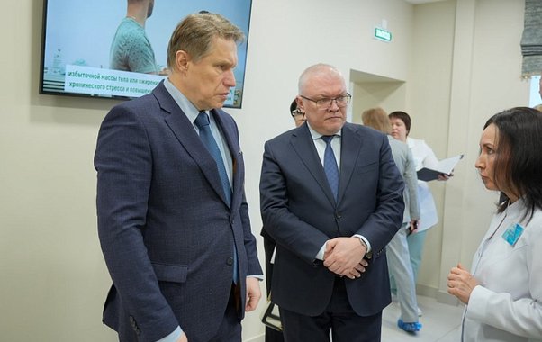 Министр здравоохранения России Михаил Мурашко посетил лечебные учреждения Кировской области