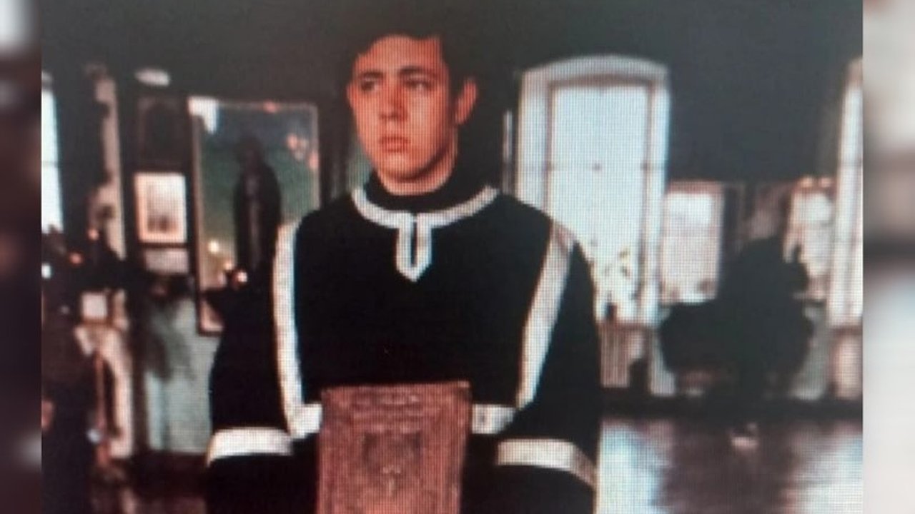 Главная картинка новости: "Два дня лежал раненый в поле": батюшка из Кирова раскрыл тайну гибели на СВО служителя храма