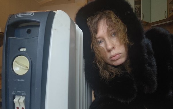 "Дочь заболела из-за холода": жители слободы Курочкины выживают без отопления