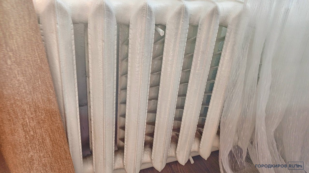 Главная картинка новости: В детсаду слободы Курочкины батареи стали теплыми