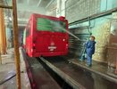 Автобусы и троллейбусы Кирова каждый день чистят моющими пылесосами
