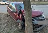 Водитель с пассажиркой на Ладе Гранте влетел в дерево у автовокзала
