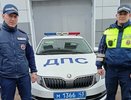 В Яранске инспекторы ДПС спасли дом с жильцами у горящей теплицы