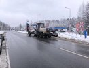 93 единицы техники вышли на борьбу с гололедицей на трассах Кировской области
