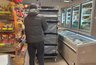 Зашла в Магнит за тестом, а увидела сэндвичи-оладьи: новинки, цены и стоит ли брать — честный обзор