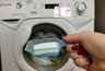 Фильтр в стиральной машине забивается и техника начинает шуметь: как почистить за 5 минут без мастера и лишних затрат