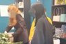 Продавщица цветочного магазина покрыла матом покупателя в Кирове