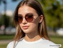 Солнцезащитные очки, которые не кричат «смотрите на меня», а делают лицо выразительнее — тренд лета 2026