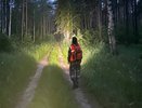 Под Белой Холуницей пропала женщина в ярком платье и красных кроссовках