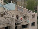 В Кирове дети устроили опасные игры на заброшенной высотке на Пугачева