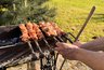 Старый кавказец раскрыл секрет, почему у 90% людей никогда не получается вкусный и сочный шашлык: есть несколько важных нюансов
