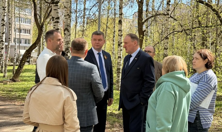 В кировском парке Победы создадут единую сеть пешеходных дорожек