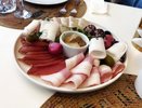 «Стол ломится от денег»: 3 вещи, которые обязательно должны лежать на кухонном столе — примета из рода