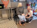 Бабушку с провалами в памяти нашли в подъезде в Кирове