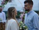 На рассвете четыре пары сыграли свадьбу в День молодежи в Кирове