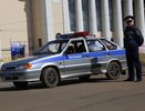 В Кирове в районе ОЦМ поперек дороги рухнул фонарный столб