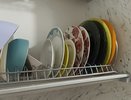Не выбрасывайте старые тарелки: 10 гениальных идей для дома и дачи — от настенной композиции до поддона для цветов