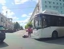 В Кирове автобус снес мужчину: появились подробности ДТП