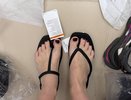 Сезон босоножек открыт: 6 модных идей педикюра, которые легко повторить дома за 10 минут — магнитные, неоновые, желейные