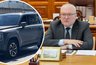 О машине Соколова в очереди за бензином написала Ксения Собчак