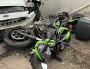 В Кирове байкер влетел с иномарку с женщиной на Щорса