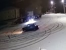 В Зуевке водитель устроил дрифт на площади и поплатился за трюки за рулем