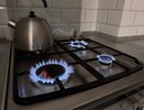 Весь жир и нагар сойдет чулком: зачем опытные повара кладут грязную решетку от плиты в обычный мусорный пакет на ночь