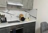 Массивные шкафы - прошлый век: французский приём визуально увеличивает кухню на 6–10 квадратных метров