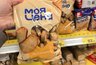 Печенье «Зверо Дэнс» (38 ₽), «Крафтеры» (39 ₽), сухари (59 ₽) — 9 сладких находок из Магнита, которые удивят ценой