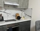 Массивные шкафы на кухне - прошлый век: французский приём визуально увеличивает пространство на 6–10 кв. м